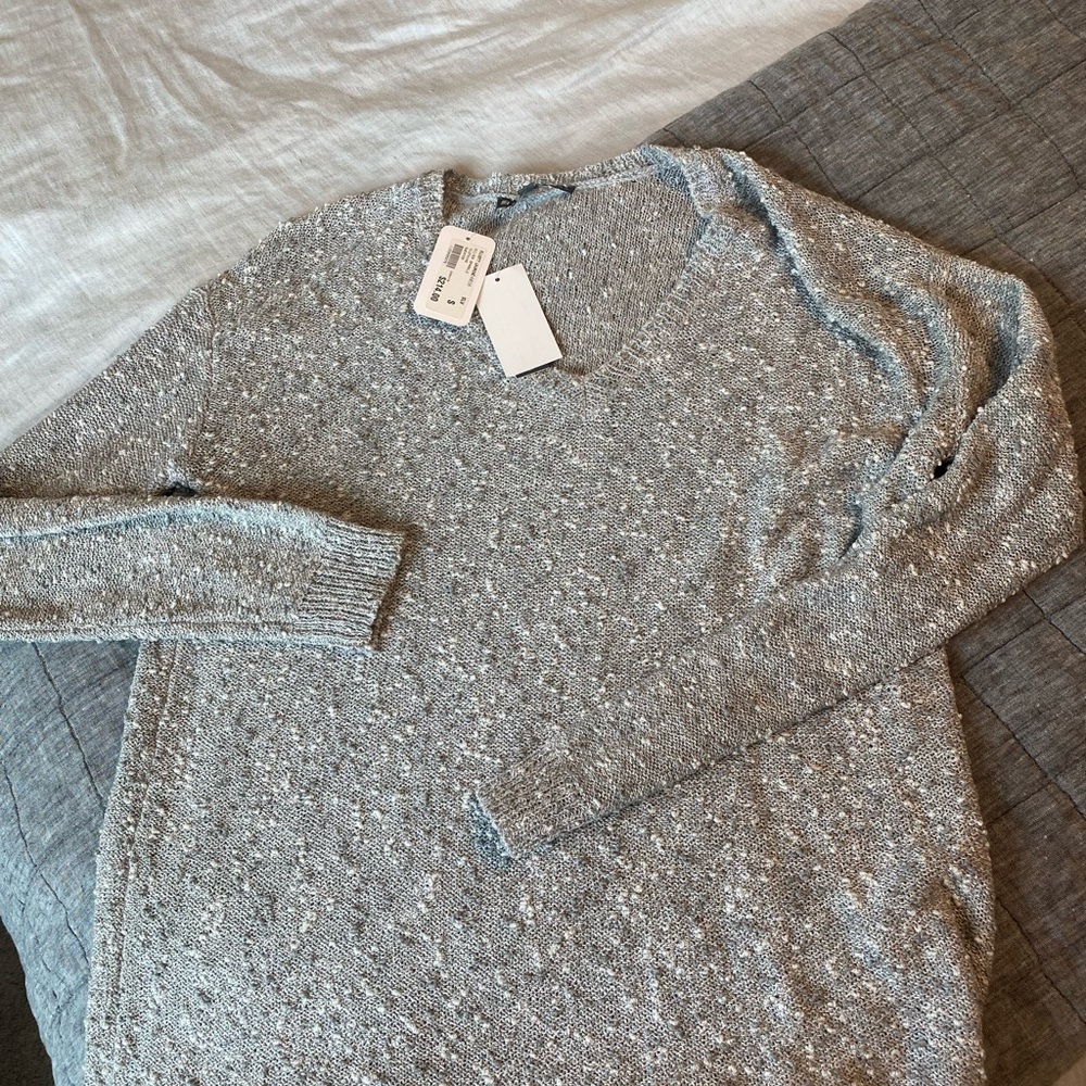 Elliott Lauren Gray V-Neck Sweater Textured Knit